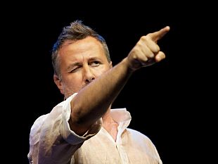 ieri-sera-labisso-di-davide-enia-al-teatro-romano-di-fiesole