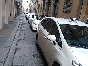 taxi-e-ncc-strozzati-dal-covid-chiedono-aiuto-a-comune-e-regione