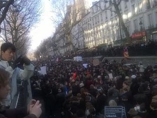 da-firenze-a-parigi-le-immagini-della-marcia-repubblicana