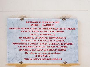 una-targa-sulla-casa-natale-di-piero-farulli