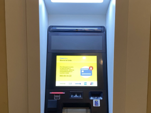 poste-italiane-in-via-pellicceria-il-primo-atm-postamat-cash-in