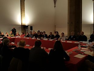 un-tavolo-del-comune