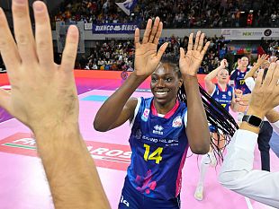 volley-linda-nwakalor-resta-a-scandicci