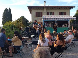 al-giardino-delle-rose-uno-spazio-estivo-tutto-da-scoprire