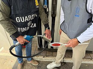 troppa-acqua-nel-gasolio-sequestrati-23-milioni-di-litri