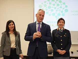 disagio-e-devianze-giovanili-offline-e-online-poliziotti-a-lezione