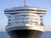 a408061802-la-queen-mary-ii-sbarca-a-livorno-l-8-agosto
