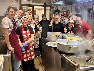 pranzi-di-natale-di-santegidio-e-alla-caritas