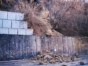 frana-a-vallina-interrotta-la-strada-tra-pontassieve-e-firenze