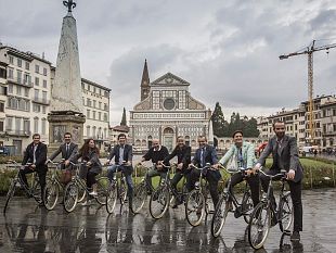 auto-guasta-tutti-in-bici-a-piedelibero