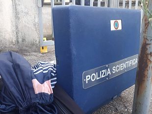 isolotto-uomo-armato-di-pistola-strade-chiuse
