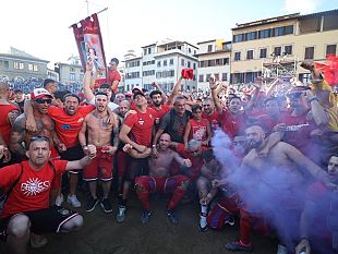 festa-dei-rossi-dopo-la-vittoria-le-foto