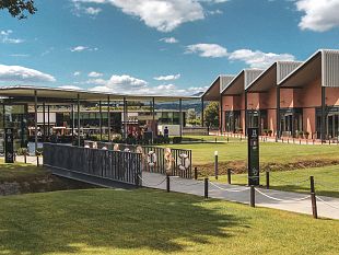 ferragosto-la-citta-che-non-si-ferma