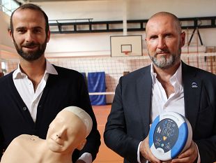 sanita-modificata-legge-su-defibrillatori-in-impianti-sportivi