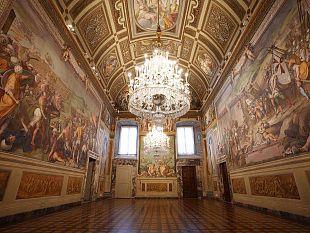 palazzo-pitti-restaurati-gli-arazzi-valois