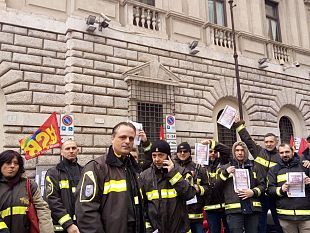 vigili-del-fuoco-della-toscana-in-presidio-a-roma