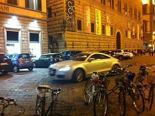 piazza-strozzi-il-salotto-parcheggio-nel-cuore-di-firenze