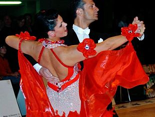 gran-serata-di-ballo-da-sala