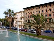 lurlo-dellimmagine-in-mostra-a-viareggio
