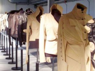 a806231341-red-carping-il-27-giugno-2008-a-piazza-poggi-sotto-la-torre-di-san-niccolo