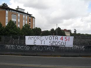 b106101403-referendum-leoni-a-berlusconi-ridurre-le-tasse-tagli-il-nucleare