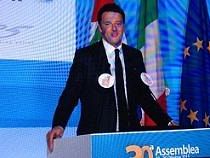 b310231832-anci-sul-palco-davanti-a-napolitano-e-letta-rossi-renzi-e-barducci