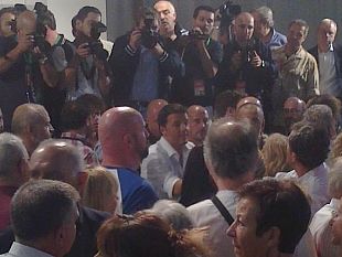 b209090406-renzi-alla-festa-democratica-di-firenze-bersani-non-aver-paura-video