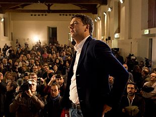 b403051312-firenze-non-ha-un-sindaco-matteo-renzi-lo-annuncia-a-siracusa