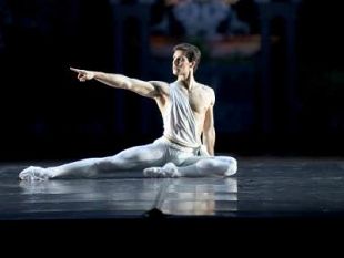 a907301846-roberto-bolle-and-friends-al-giardino-di-boboli