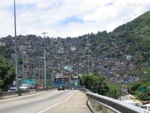 a805051404-rocinha-la-miseria-delle-favelas
