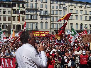b304081501-stabilimenti-toscani-in-piazza-per-la-difesa-del-lavoro