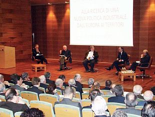 b401242339-oggi-il-convegno-alla-ricerca-di-una-nuova-politica-industriale