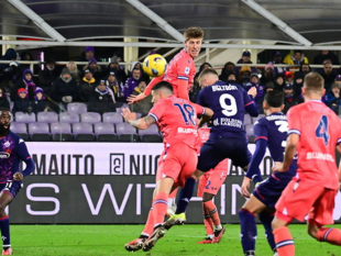 fiorentina-regala-un-tempo-il-pari-e-di-rigore