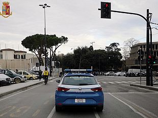 rapine-in-piazza-stazione-arrestato-un-ventenne