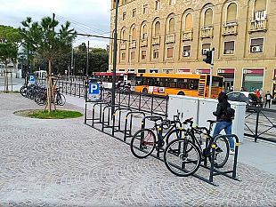 bici-pulizia-delle-rastrelliere-nel-quartiere-1