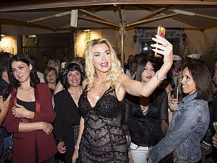 venerdi-valeria-marini-a