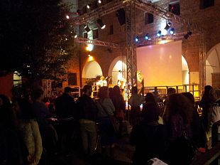 alle-murate-tutto-pronto-per-la-notte-blu-del-9-maggio