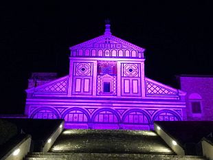 firenze-in-rosa-lo-spettacolo-della-solidarieta