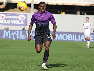 fiorentina-giglio-eterno-una-quarta-maglia-molto-elegante