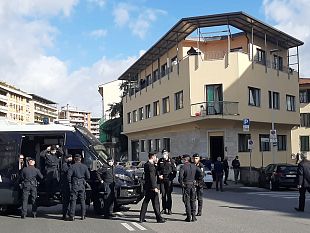 sgombero-in-corso-a-firenze-le-foto