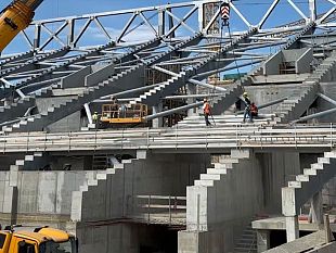 posati-i-primi-gradoni-della-futura-curva-fiesole