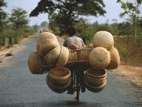 a403261619-una-mostra-fotografica-dedicata-al-mondo-che-pedala-agli-innocenti-dal-2-al-5-aprile