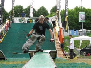 a806041505-facciamo-snowboard-a-fucecchio