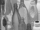 b102091434-casalinghi-realizzati-con-la-plastica-della-raccolta-differenziata