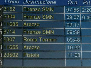 b401151449-ritardi-da-record-su-tratta-arezzo-valdarno-firenze
