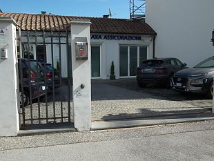 axa-si-consolida-nel-settore-farmaceutico-grazie-a-unagenzia-toscana