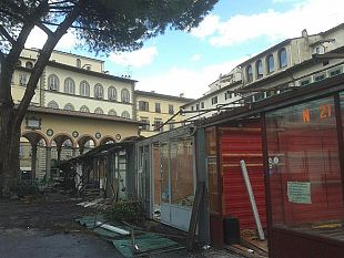 mercato-delle-pulci-firenze-saluta-le-baracche-di-amianto