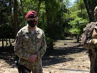 carabinieri-paracadutisti-tuscania-in-missione-per-litalia