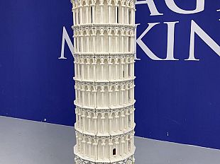 la-torre-di-pisa-tra-i-monumenti-della-miniland-a-water-park-gardaland
