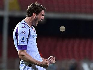 un-super-vlahovic-affonda-il-benevento